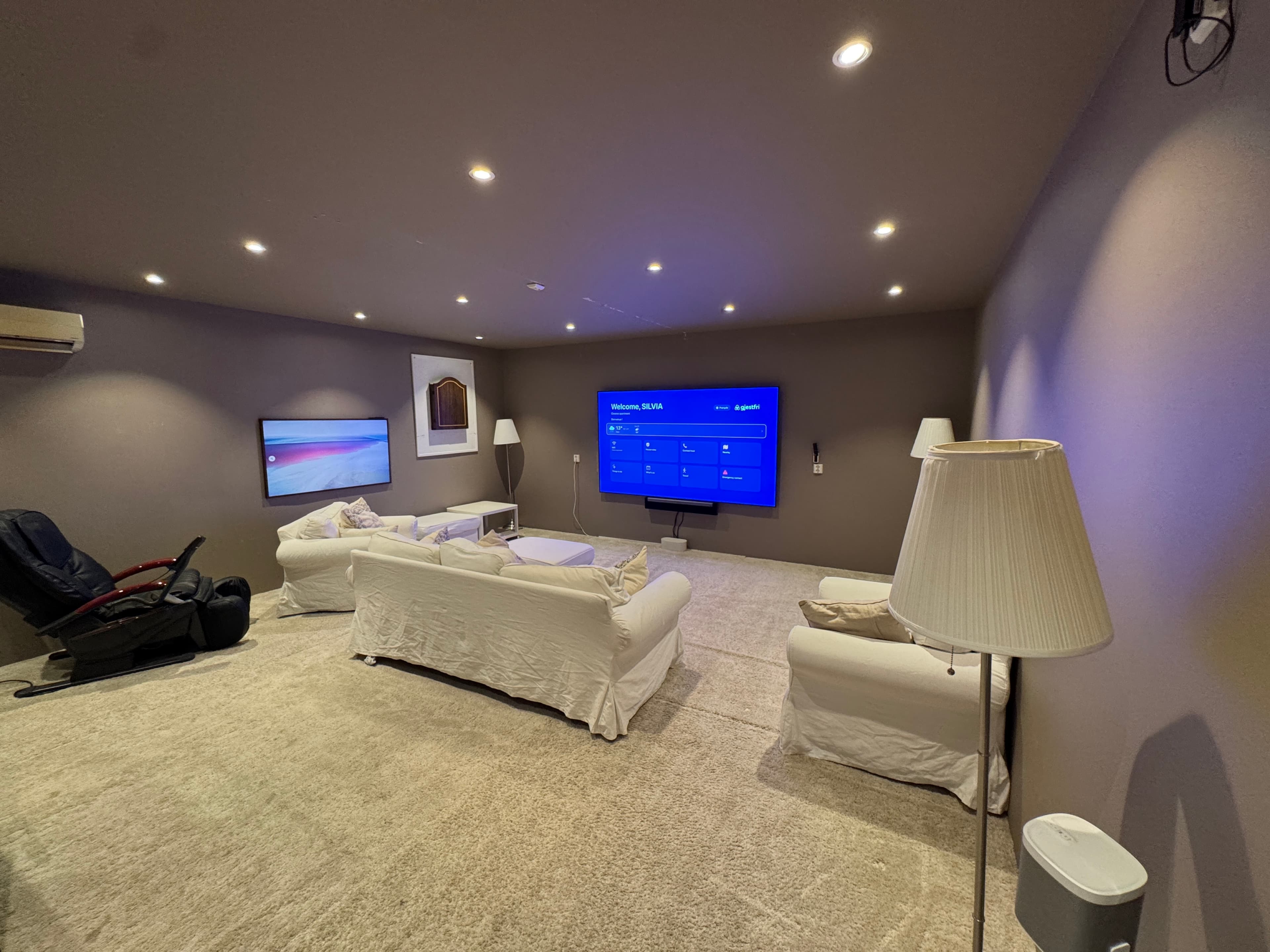 Cinema apartment